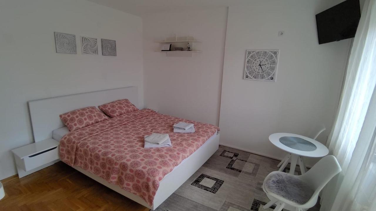 Poesia Apartment Novi Sad Bagian luar foto